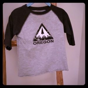 Oregon raglan sleeve shirt